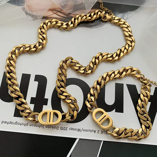 Cocoguchi golden  Necklace & Bracelet